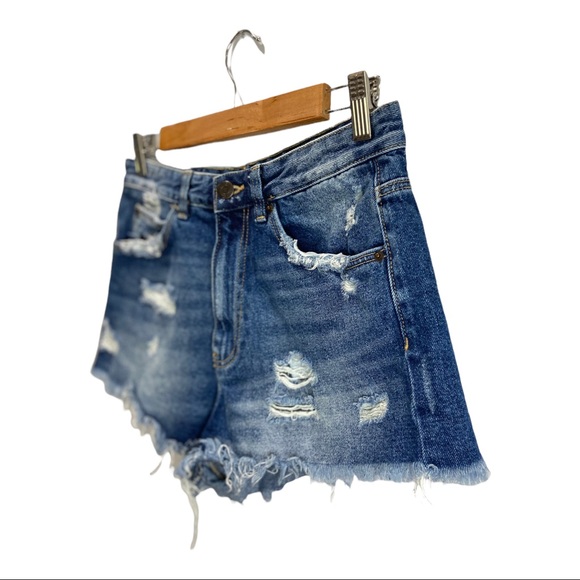 Zara Trafaluc Denimwear High Rise Distressed Shorts, Size 6 - Picture 4 of 13